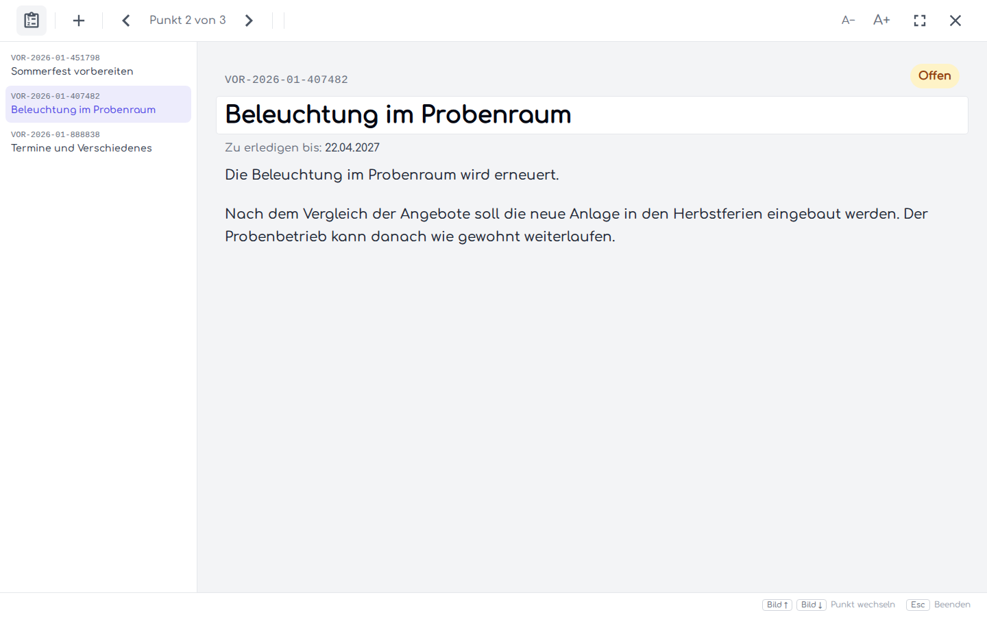 Demo-Sitzung im Präsentationsmodus mit aktuellem Tagesordnungspunkt und Protokolltext